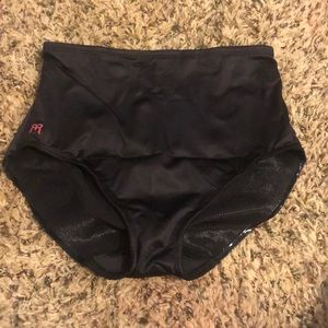 Ruby Ribbon Shaping Briefs-Black -L